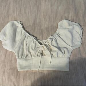 American Eagle Cropped blouse